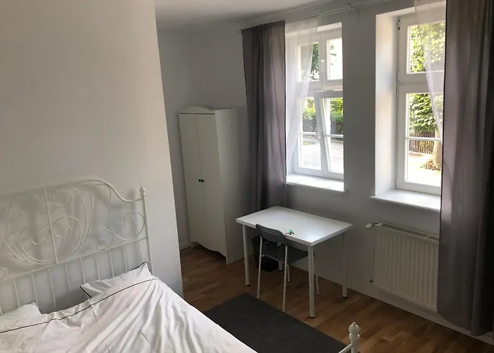 Paderewskiego 5 3* 索波特